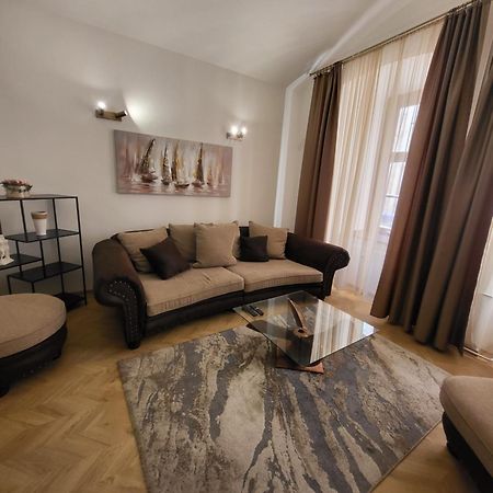 Appartamento Monar Exclusive Center Free Parking In Garage Košice Esterno foto