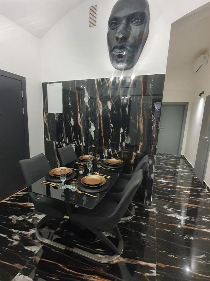 Appartamento Monar Exclusive Center Free Parking In Garage Košice Esterno foto