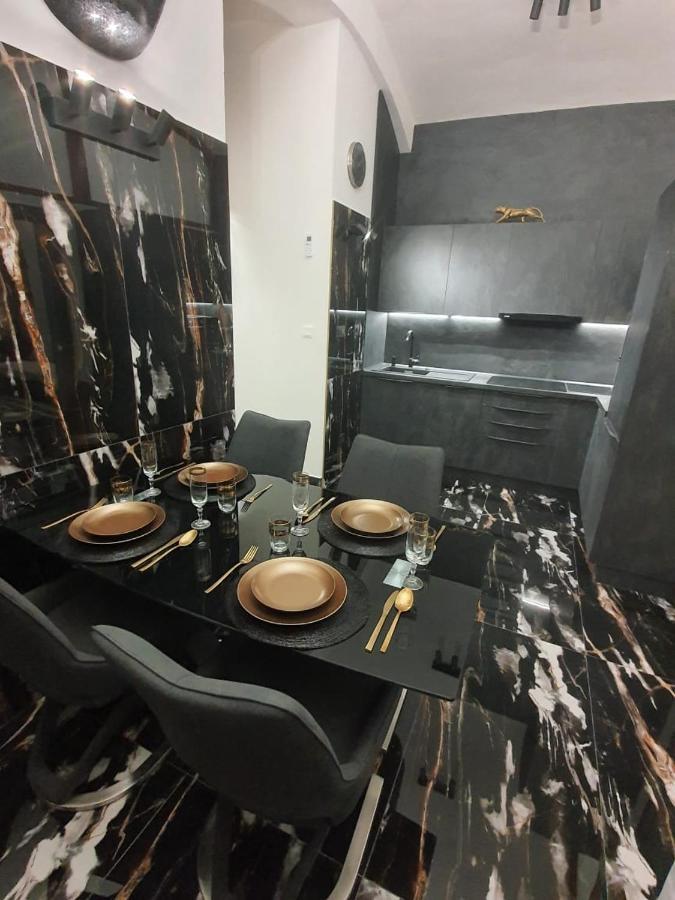 Appartamento Monar Exclusive Center Free Parking In Garage Košice Esterno foto