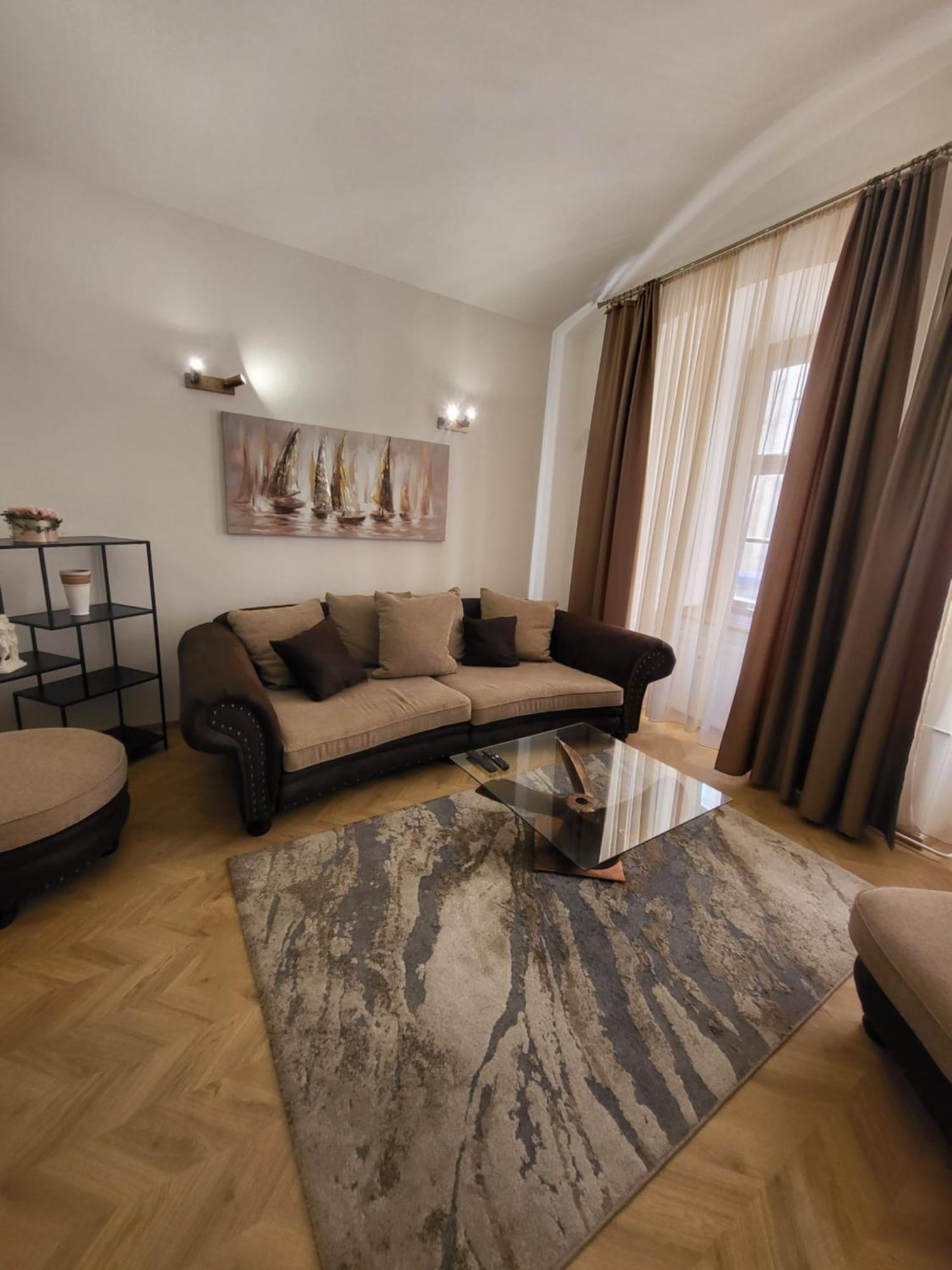 Appartamento Monar Exclusive Center Free Parking In Garage Košice Esterno foto