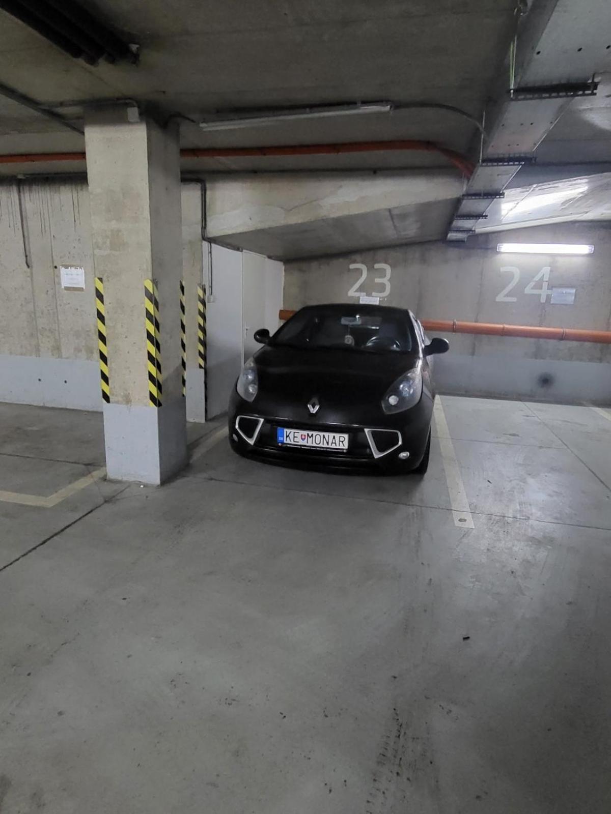 Appartamento Monar Exclusive Center Free Parking In Garage Košice Esterno foto